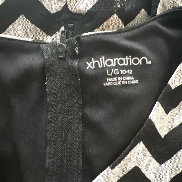 Xhilaration Lace Dress Sleeveless Black White Chevron Stripes Size Large 10-12 - Picture 3 of 7